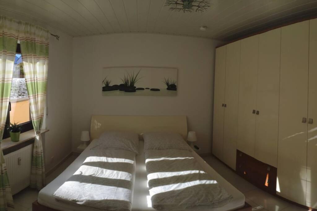 Schoene Wohnung In Ruhiger Zentraler Lage Rodgau Esterno foto